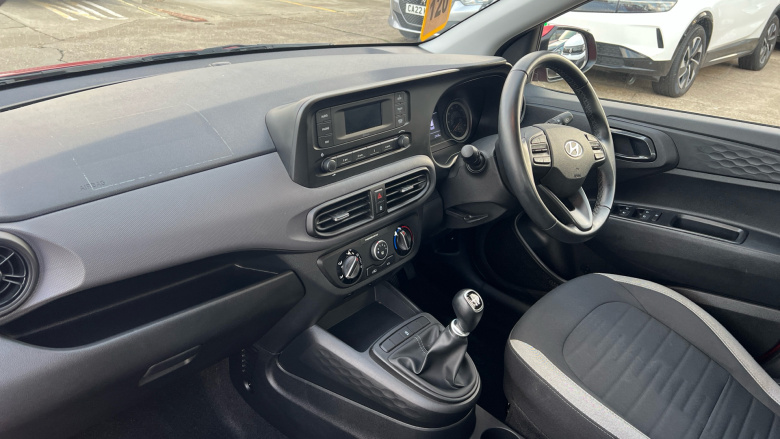 Hyundai i10 1.0 MPi SE 5dr Petrol Hatchback